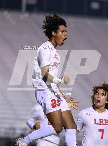 Thumbnail 1 in Lee vs Madison photogallery.