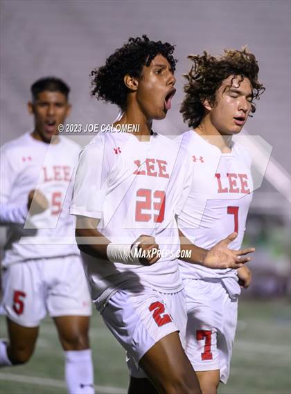 Thumbnail 3 in Lee vs Madison photogallery.