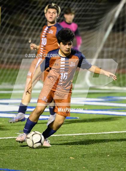 Thumbnail 2 in Lee vs Madison photogallery.