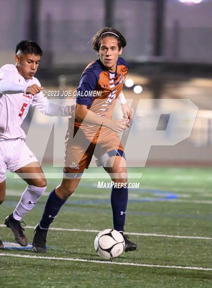 Thumbnail 3 in Lee vs Madison photogallery.