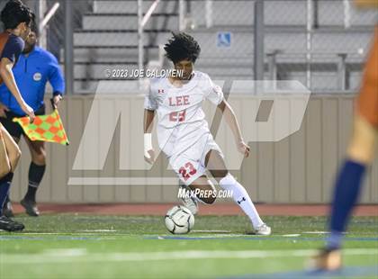 Thumbnail 2 in Lee vs Madison photogallery.