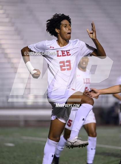 Thumbnail 3 in Lee vs Madison photogallery.