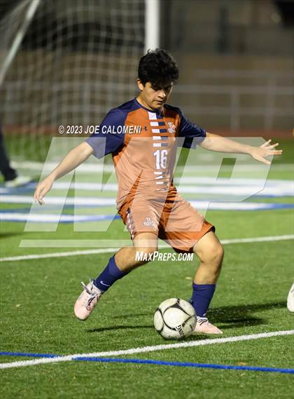 Thumbnail 2 in Lee vs Madison photogallery.