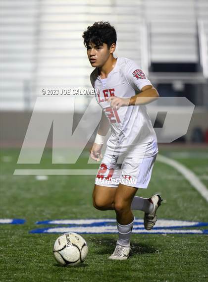 Thumbnail 2 in Lee vs Madison photogallery.