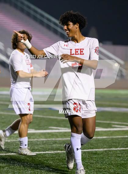 Thumbnail 1 in Lee vs Madison photogallery.
