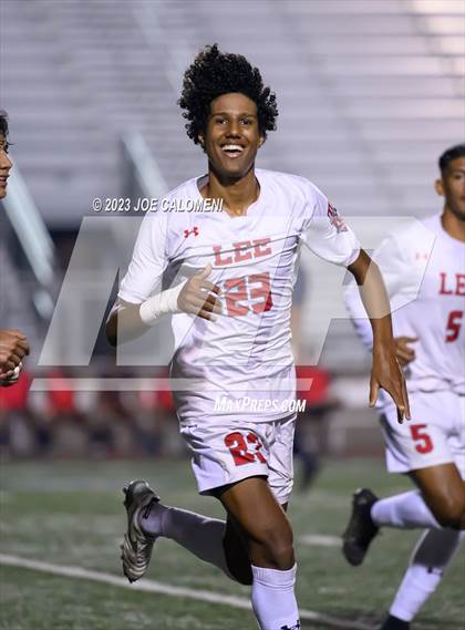 Thumbnail 2 in Lee vs Madison photogallery.
