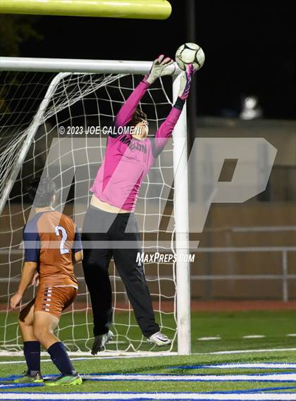 Thumbnail 1 in Lee vs Madison photogallery.
