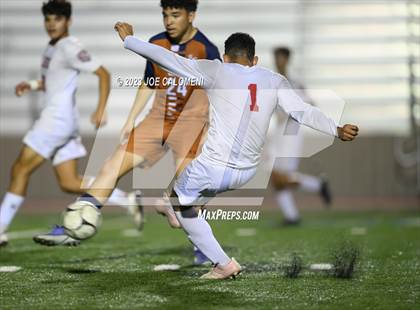 Thumbnail 1 in Lee vs Madison photogallery.