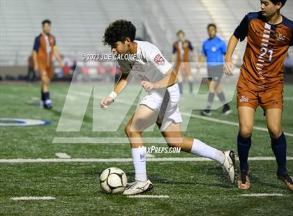 Thumbnail 2 in Lee vs Madison photogallery.