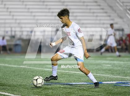 Thumbnail 2 in Lee vs Madison photogallery.