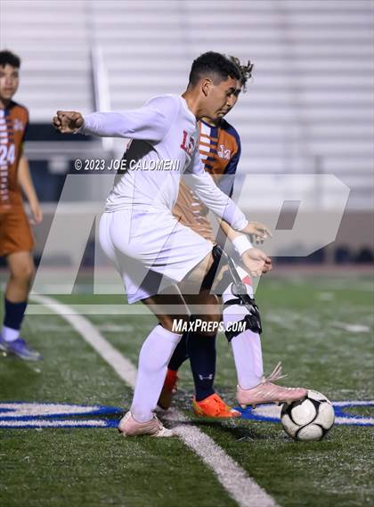 Thumbnail 3 in Lee vs Madison photogallery.