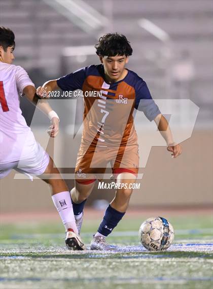 Thumbnail 1 in Lee vs Madison photogallery.