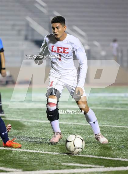 Thumbnail 2 in Lee vs Madison photogallery.