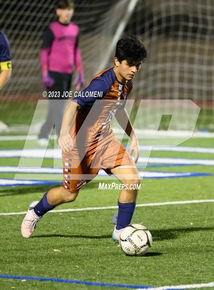 Thumbnail 2 in Lee vs Madison photogallery.