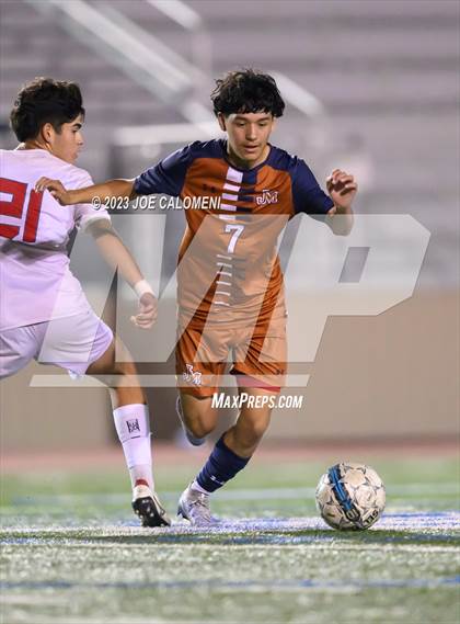 Thumbnail 2 in Lee vs Madison photogallery.