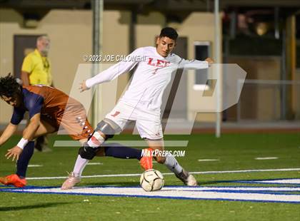 Thumbnail 2 in Lee vs Madison photogallery.