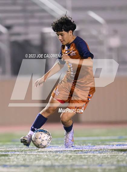 Thumbnail 2 in Lee vs Madison photogallery.