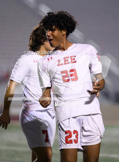 Thumbnail 2 in Lee vs Madison photogallery.