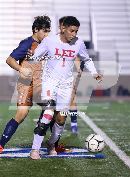 Thumbnail 1 in Lee vs Madison photogallery.