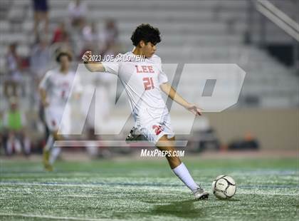 Thumbnail 2 in Lee vs Madison photogallery.