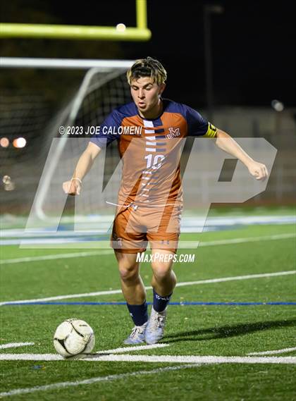 Thumbnail 1 in Lee vs Madison photogallery.