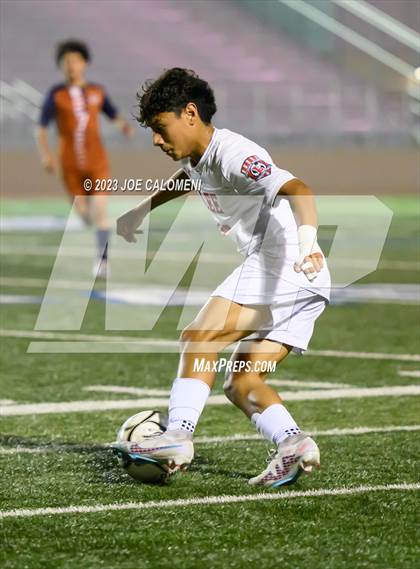 Thumbnail 3 in Lee vs Madison photogallery.