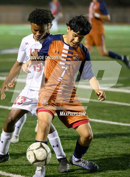 Thumbnail 3 in Lee vs Madison photogallery.