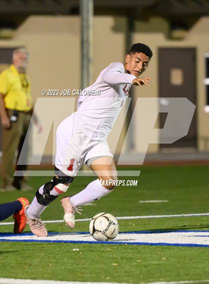 Thumbnail 1 in Lee vs Madison photogallery.