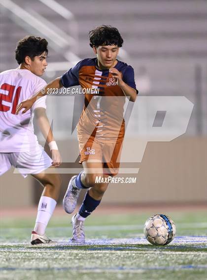 Thumbnail 3 in Lee vs Madison photogallery.