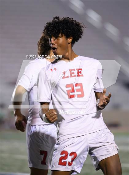 Thumbnail 1 in Lee vs Madison photogallery.