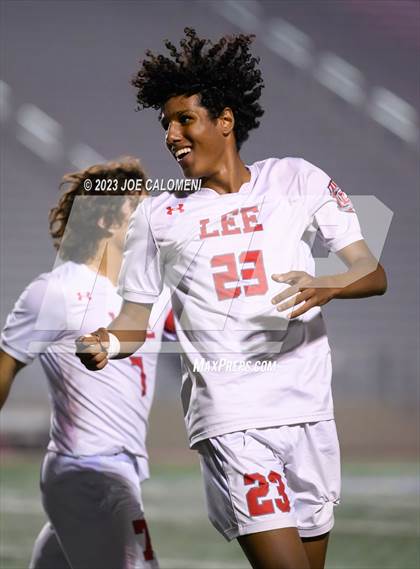 Thumbnail 1 in Lee vs Madison photogallery.