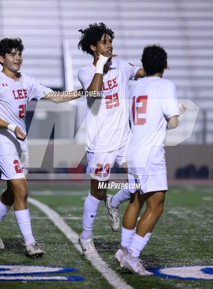 Thumbnail 2 in Lee vs Madison photogallery.
