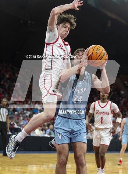 Thumbnail 3 in Valor Christian vs Eaglecrest (CHSAA 6A Final) photogallery.