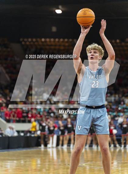 Thumbnail 2 in Valor Christian vs Eaglecrest (CHSAA 6A Final) photogallery.