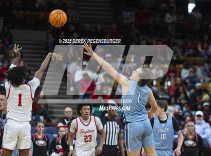 Thumbnail 3 in Valor Christian vs Eaglecrest (CHSAA 6A Final) photogallery.