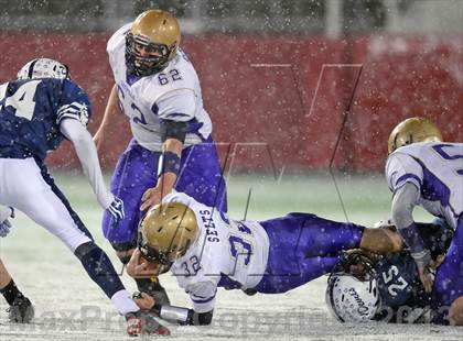 Thumbnail 1 in Huntington vs. Sayville (Section 11 Division 3 Final) photogallery.