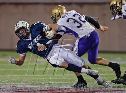 Thumbnail 3 in Huntington vs. Sayville (Section 11 Division 3 Final) photogallery.