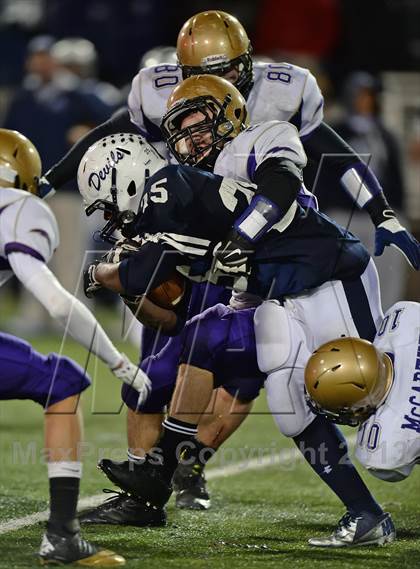 Thumbnail 1 in Huntington vs. Sayville (Section 11 Division 3 Final) photogallery.
