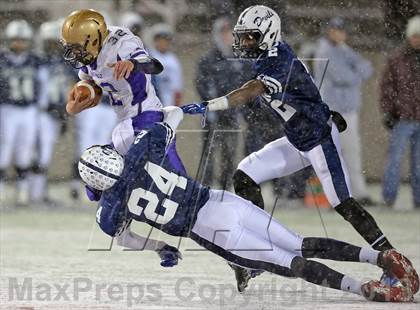 Thumbnail 2 in Huntington vs. Sayville (Section 11 Division 3 Final) photogallery.
