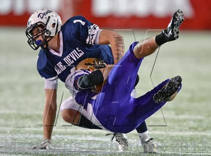 Thumbnail 2 in Huntington vs. Sayville (Section 11 Division 3 Final) photogallery.