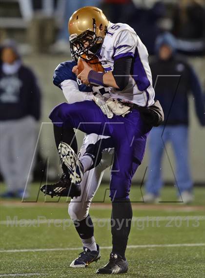 Thumbnail 2 in Huntington vs. Sayville (Section 11 Division 3 Final) photogallery.