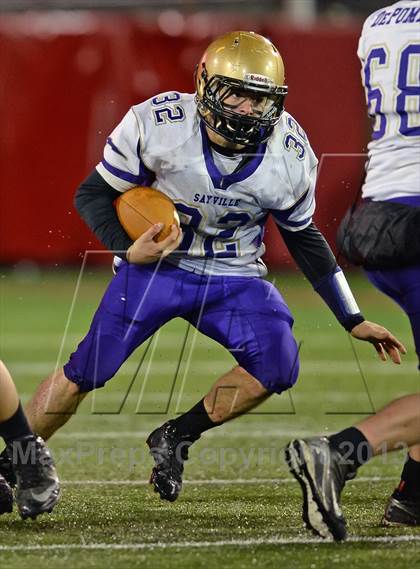 Thumbnail 1 in Huntington vs. Sayville (Section 11 Division 3 Final) photogallery.