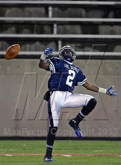 Thumbnail 3 in Huntington vs. Sayville (Section 11 Division 3 Final) photogallery.