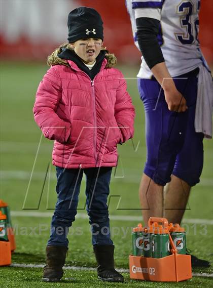 Thumbnail 2 in Huntington vs. Sayville (Section 11 Division 3 Final) photogallery.