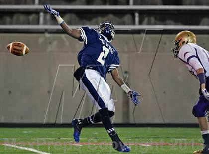 Thumbnail 1 in Huntington vs. Sayville (Section 11 Division 3 Final) photogallery.