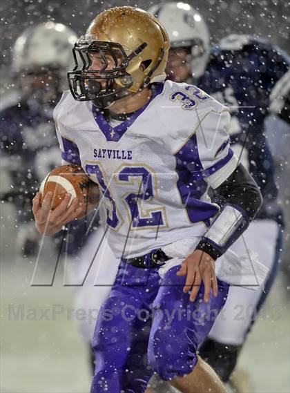 Thumbnail 2 in Huntington vs. Sayville (Section 11 Division 3 Final) photogallery.