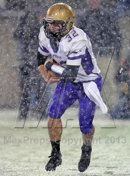 Thumbnail 3 in Huntington vs. Sayville (Section 11 Division 3 Final) photogallery.