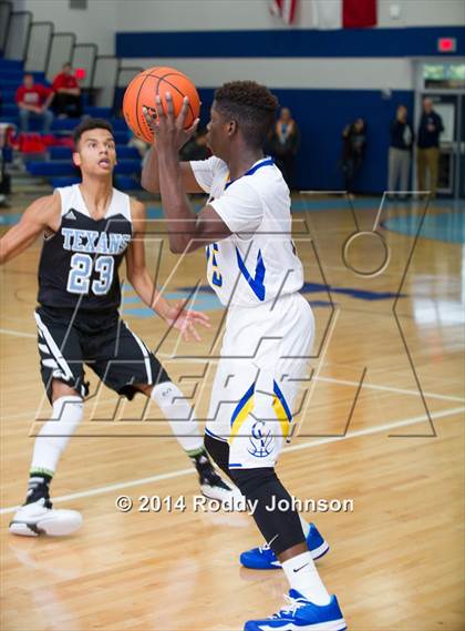Thumbnail 2 in Sam Rayburn vs. Channelview (McDonald's Texas Invitational) photogallery.