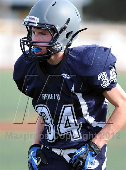 Thumbnail 2 in JV: Chadwick @ Flintridge Prep photogallery.