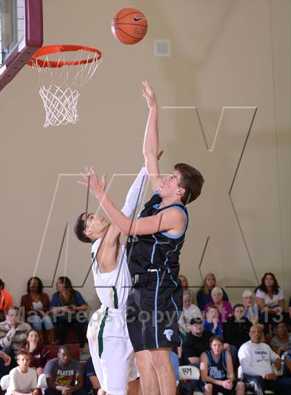 Thumbnail 2 in Moreau Catholic vs. Foothill (MaxPreps Holiday Classic) photogallery.